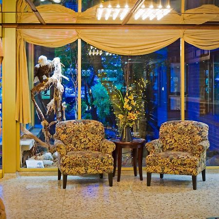 פרינס רופרט Crest Hotel מראה פנימי תמונה